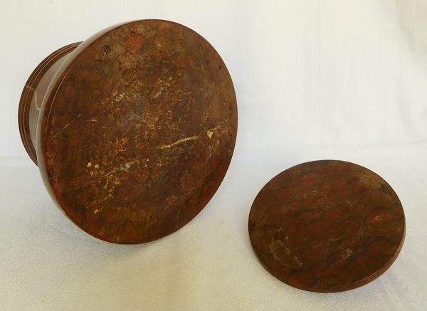 Large tobacco pot, red marble, 18th century