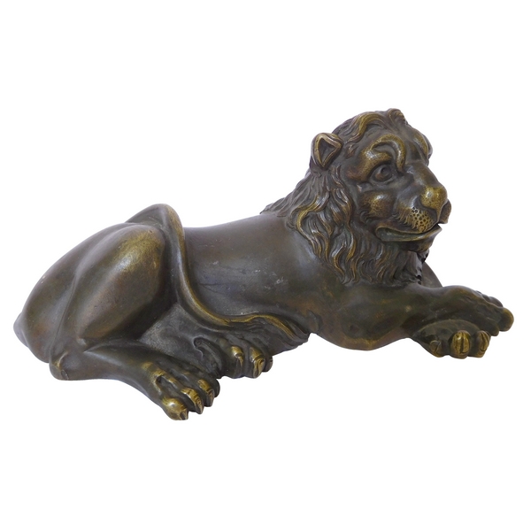 Bronze lion-shaped paperweight, early 19th century