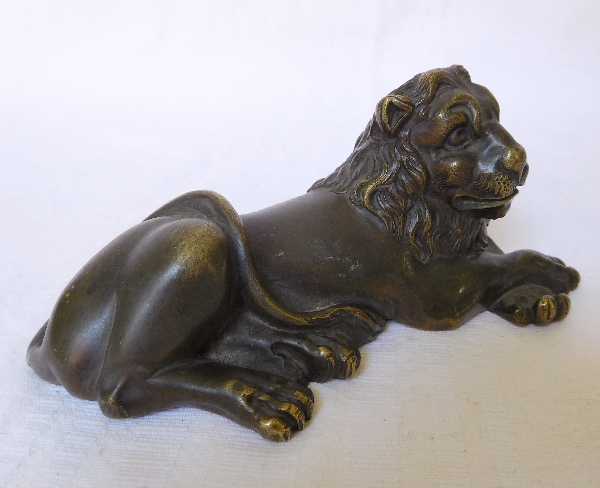 Bronze lion-shaped paperweight, early 19th century