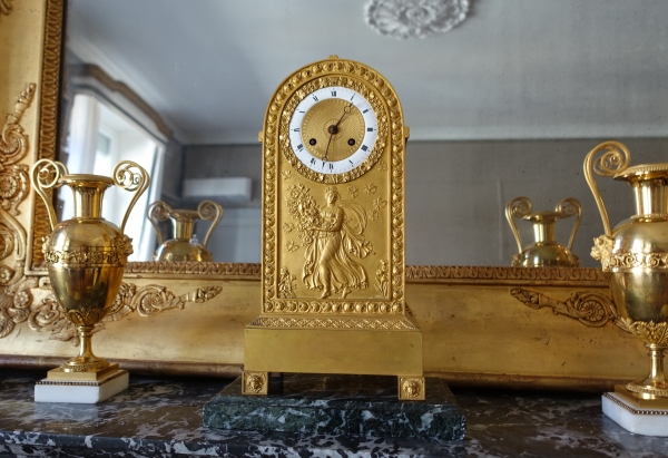 Socle de présentation néoclassique réhausseur de pendule Empire en marbre vert de mer - 23,5cm x 12cm
