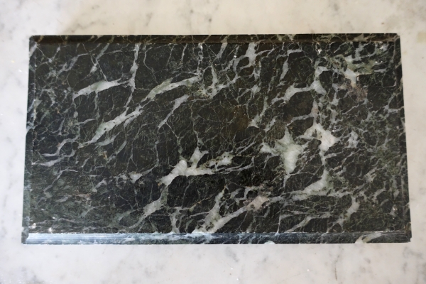 Socle de présentation néoclassique réhausseur de pendule Empire en marbre vert de mer - 23,5cm x 12cm