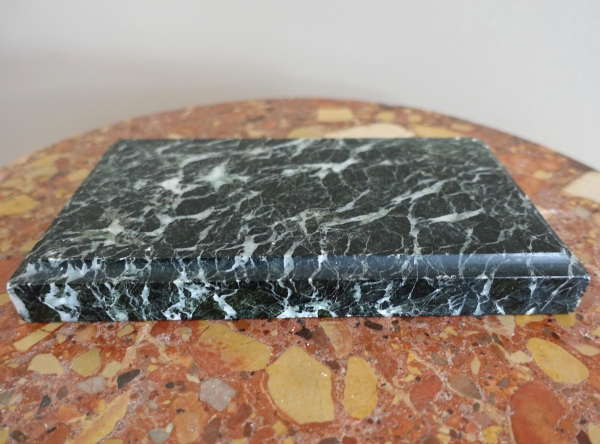 Socle de présentation néoclassique réhausseur de pendule Empire en marbre vert de mer - 23,5cm x 12cm