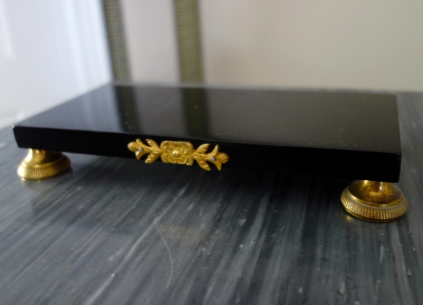 Socle de présentation en marbre et bronze doré au mercure, époque Empire - 21,5 x 9,8cm