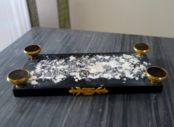 Socle de présentation en marbre et bronze doré au mercure, époque Empire - 21,5 x 9,8cm