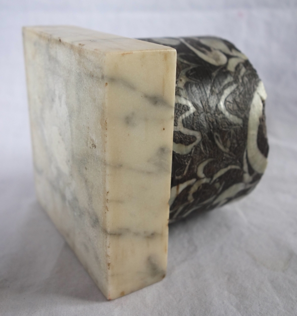 Breche marble base, Louis XVI style, 20th century Italian production