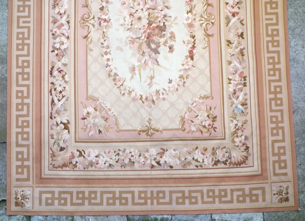 Grand tapis d'Aubusson de style Louis XVI, époque Napoléon III - 342cm x 250cm