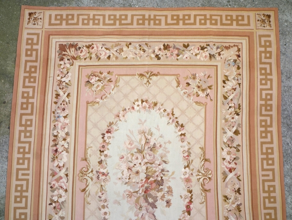 Grand tapis d'Aubusson de style Louis XVI, époque Napoléon III - 342cm x 250cm