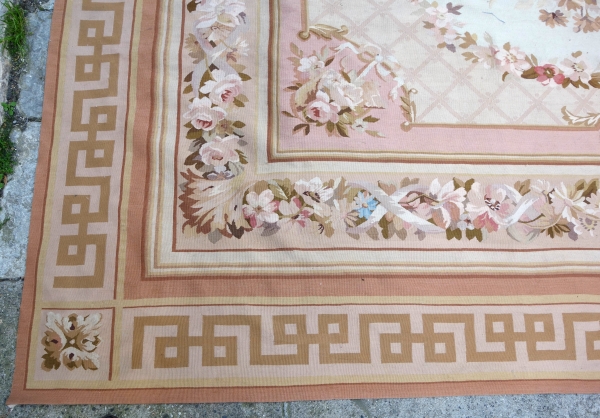 Grand tapis d'Aubusson de style Louis XVI, époque Napoléon III - 342cm x 250cm
