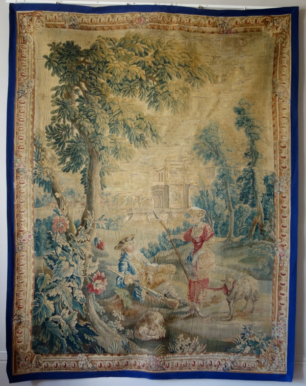 Tapisserie d'Aubusson polychrome d'époque Louis XV - XVIIIe siècle : scène pastorale - 258cm x 201cm