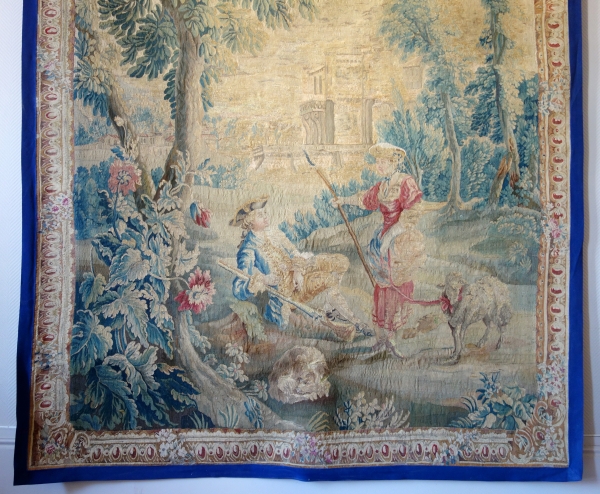 Tapisserie d'Aubusson polychrome d'époque Louis XV - XVIIIe siècle : scène pastorale - 258cm x 201cm