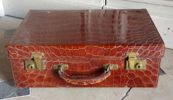 Valise en cuir de crocodile vers 1900