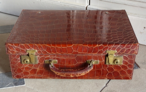 Valise en cuir de crocodile vers 1900