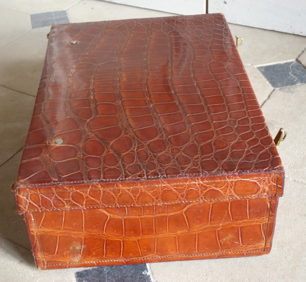 Valise en cuir de crocodile vers 1900