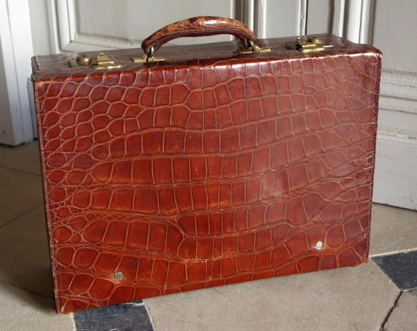 Valise en cuir de crocodile vers 1900