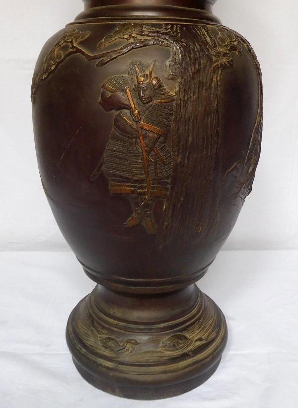 Grand vase en bronze, Japon, époque Meiji - fin XIXe siècle - 62cm