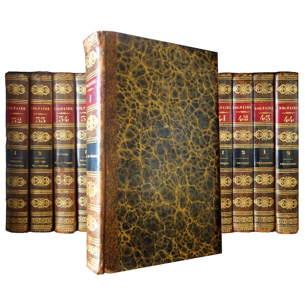 Les Oeuvres complètes de Voltaire en 75 volumes - belle reliure cuir - 1828