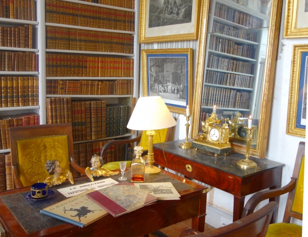 Voltaire complete work - 75 volumes - 1828
