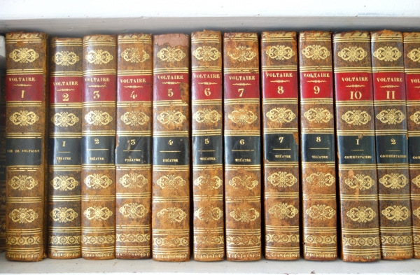 Voltaire complete work - 75 volumes - 1828