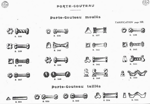 Ensemble de 6 porte-couteaux en cristal de Baccarat triangulaires