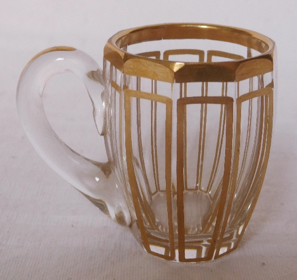 6 tasses à liqueur en cristal de Baccarat, modèle Cannelures réhaussé de filets or