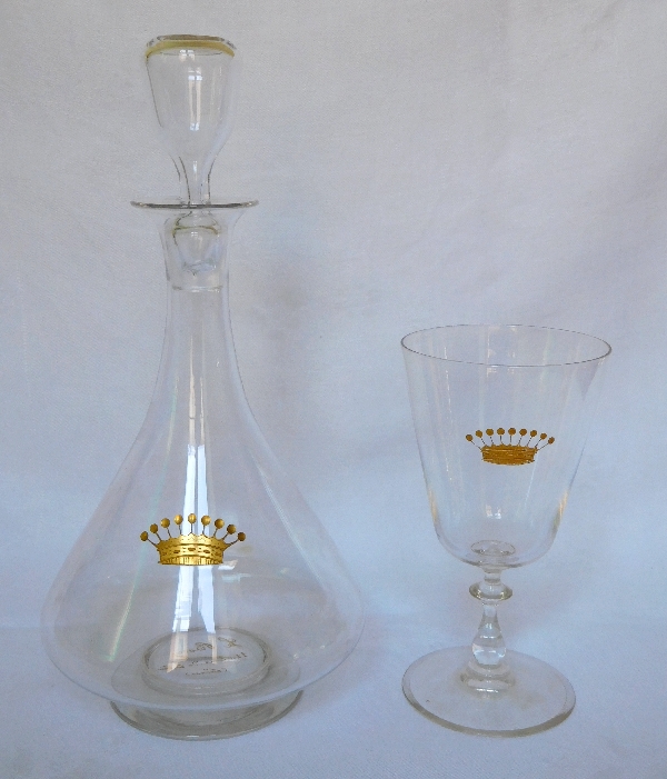 6 verres à eau en cristal de Baccarat, couronne de comte gravée et dorée à l'or fin