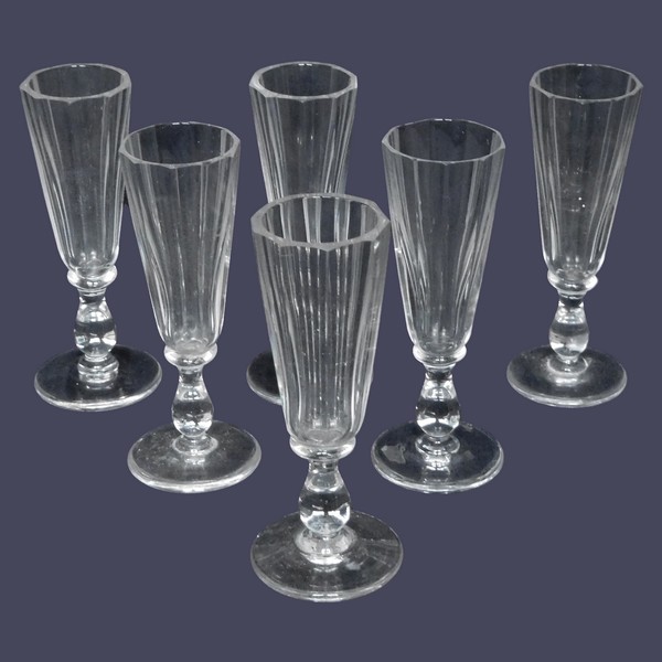 6 verres à liqueur, production Baccarat d'époque XIX siècle forme flûte