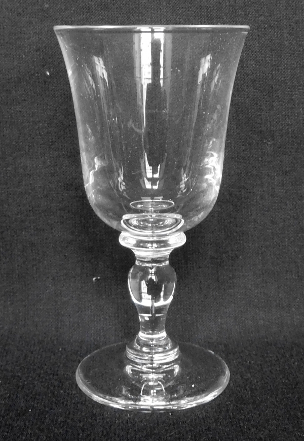 6 verres à liqueur, production Baccarat d'époque milieu XIX siècle à jambe balustre