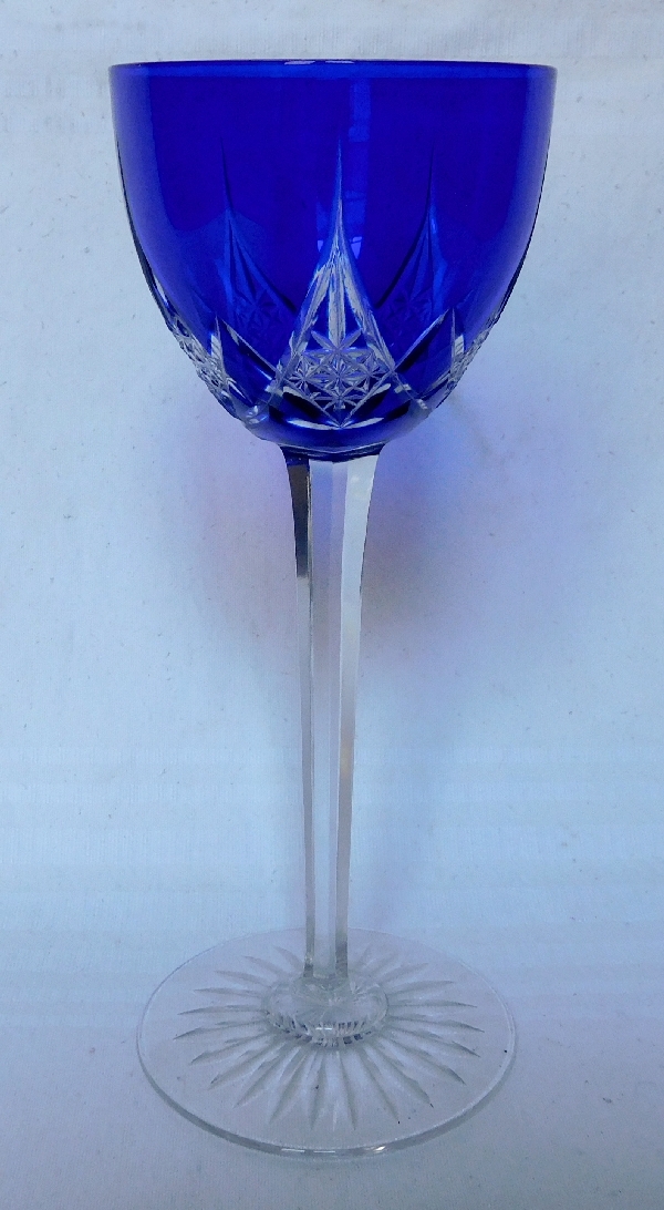 Série de 6 verres à vin du Rhin en cristal de Baccarat, modèle Epron, overlay bleu cobalt