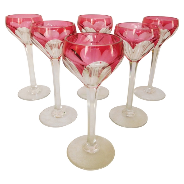 6 verres à vin en cristal de Saint Louis overlay rose, modèle Ampère