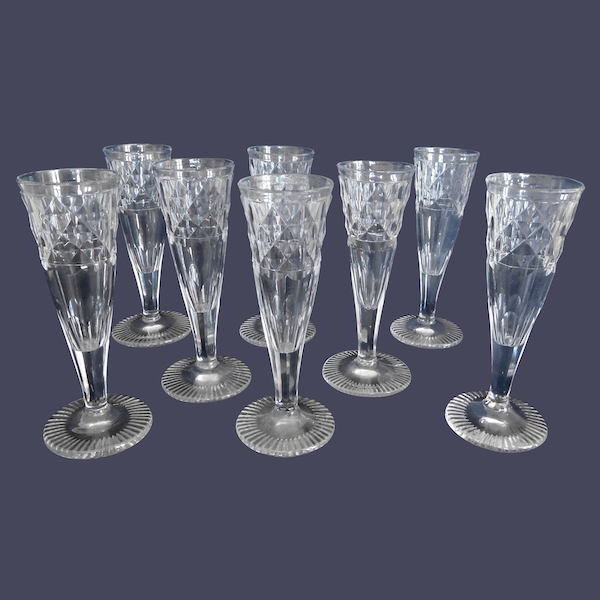 Service de 8 flûtes à champagne en cristal du Creusot taillé pointes de diamants début XIXe siècle