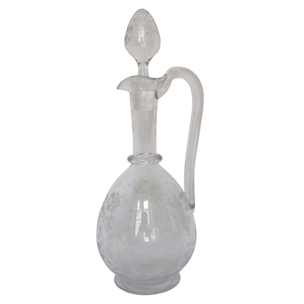 Carafe à vin ou aiguière en cristal de Baccarat gravé