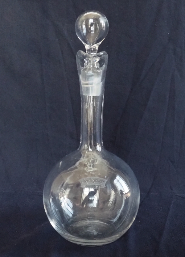 Carafe à vin / aiguière en cristal de Baccarat - couronne de Baron - 27,5cm