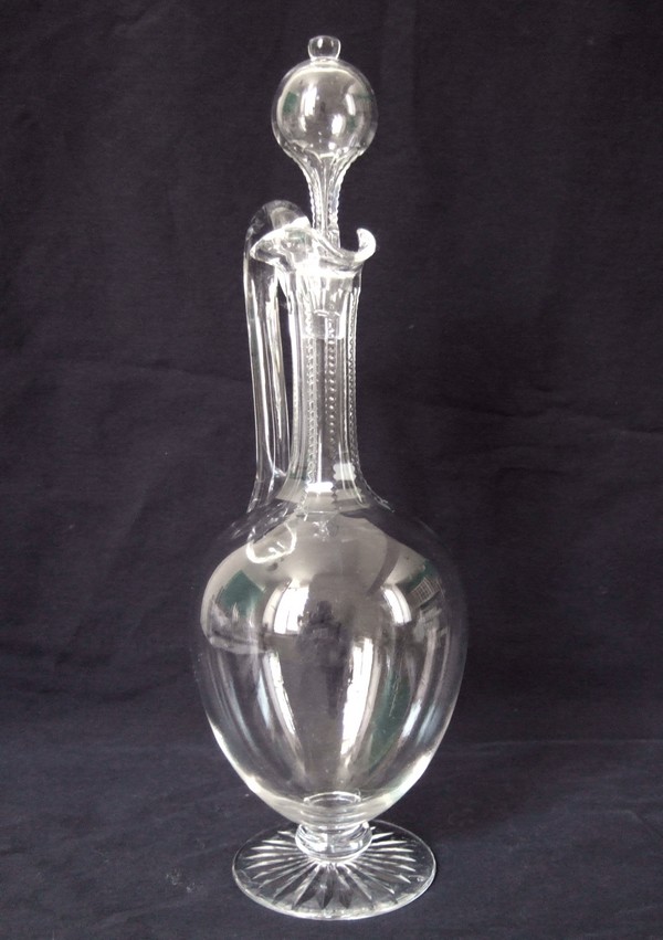 Baccarat crystal wine decanter, rare and elegant ewer shape
