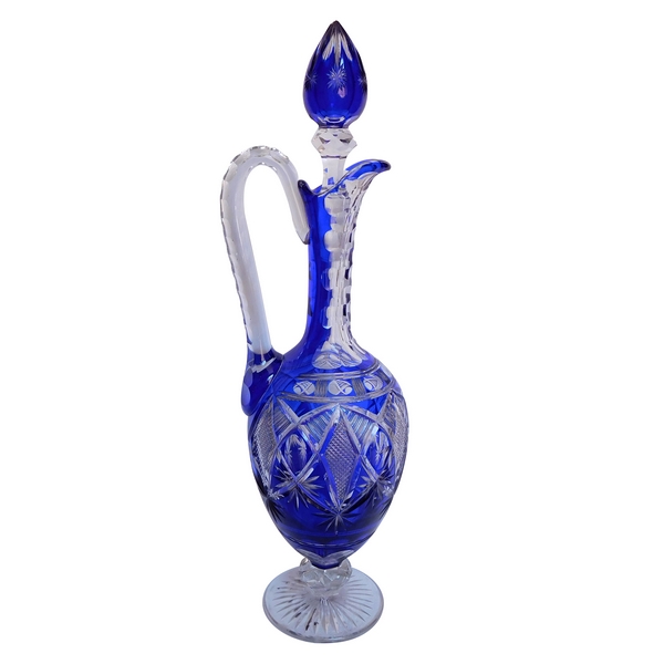 Aiguière ou carafe en cristal de Saint Louis, cristal taillé overlay bleu