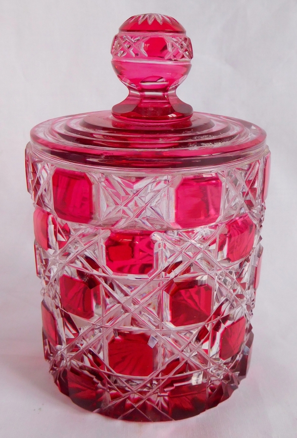 Baccarat crystal sugar pot / powder box, Diamants Pierreries pattern, pink overlay crystal