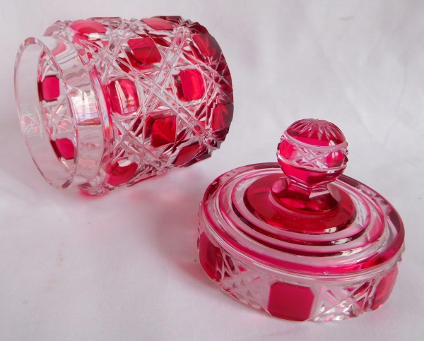 Baccarat crystal sugar pot / powder box, Diamants Pierreries pattern, pink overlay crystal