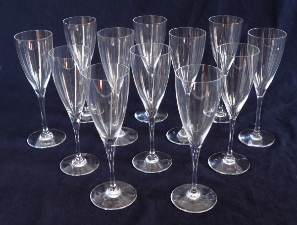 Petite fûte à champagne en cristal de Baccarat, modèle Dom Perignon - 16,9cm - signée