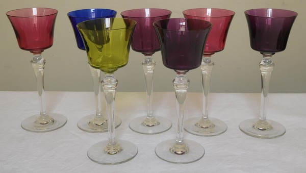 Verre à vin du Rhin en cristal de Baccarat bleu cobalt, modèle Piccadilly non taillé