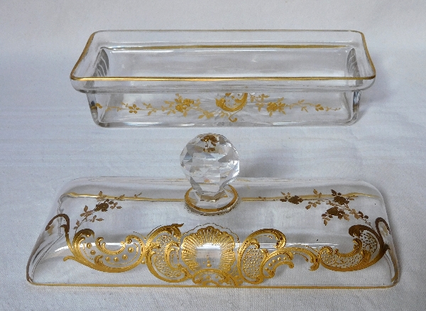 Boîte à brosses en cristal de Baccarat, modèle Louis XV rehaussé à l'or fin