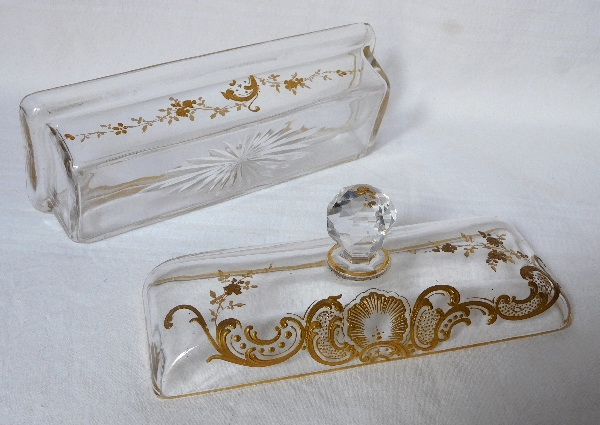 Boîte à brosses en cristal de Baccarat, modèle Louis XV rehaussé à l'or fin