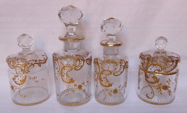 Flacon à parfum en cristal de Baccarat, modèle Louis XV rehaussé à l'or fin - 12,5cm