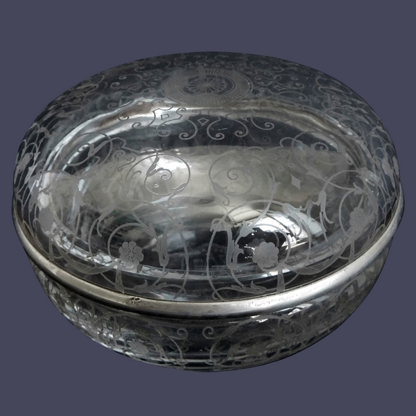 Boîte à poudre ou petite bonbonnière en cristal de Baccarat, modèle Michelangelo, cerclage argent massif