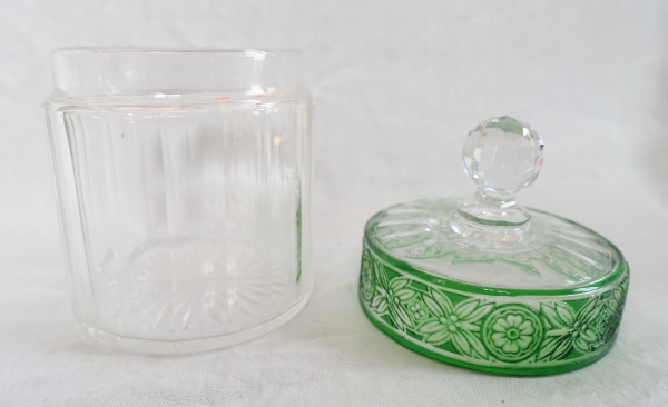 Sucrier ou boîte à poudre en cristal de Baccarat overlay vert, modèle Empire