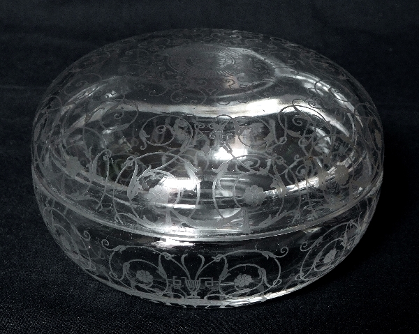 Boîte à poudre ou petite bonbonnière en cristal de Baccarat, modèle Michelangelo