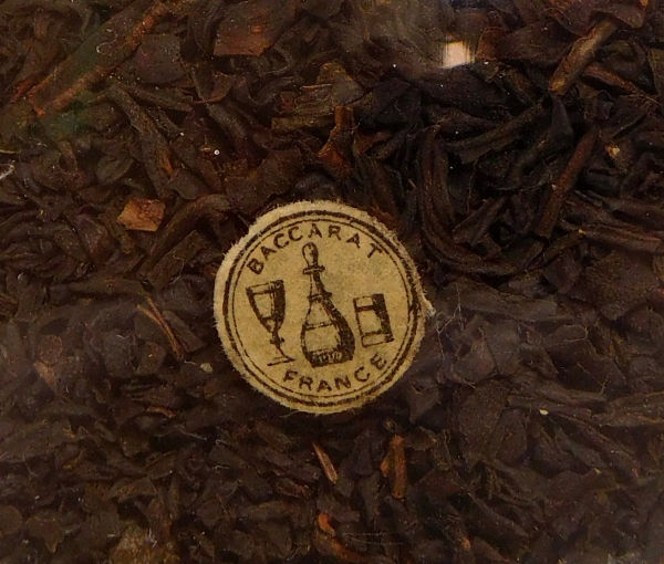 Boîte à thé en cristal de Baccarat gravé, argent massif et vermeil, étiquette papier