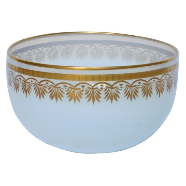 Empire style opaline bowl enhanced with fine gold, 19th century circa 1830