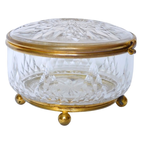 Boîte - bonbonnière en cristal de Baccarat taillé, monture en laiton doré