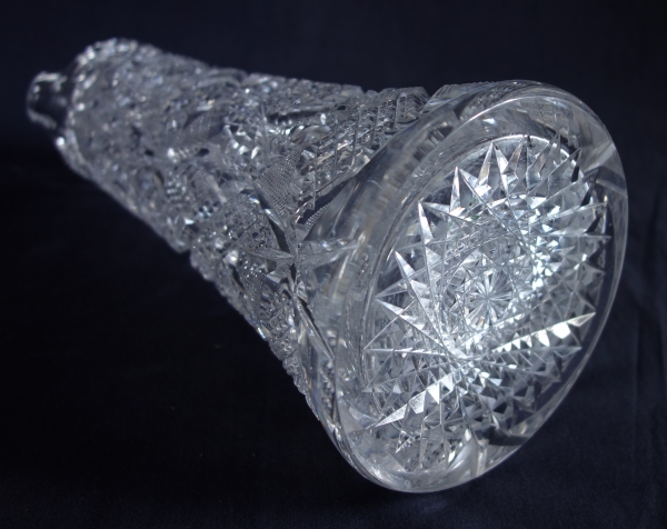 Canette, broc, carafe en cristal de Baccarat richement taillé vers 1900