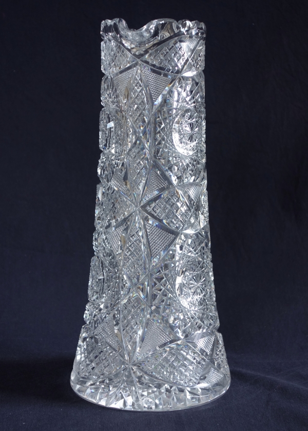 Canette, broc, carafe en cristal de Baccarat richement taillé vers 1900