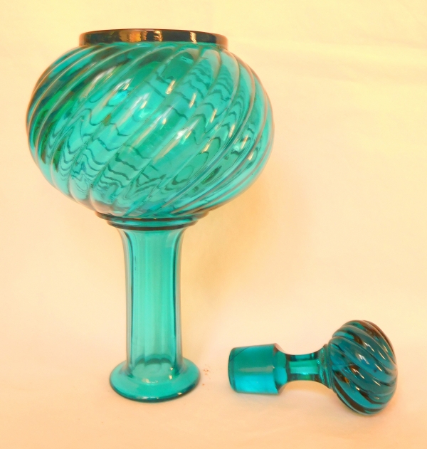 Carafe en cristal de Baccarat, modèle Bambou, rare version bleu turquoise - vers 1880